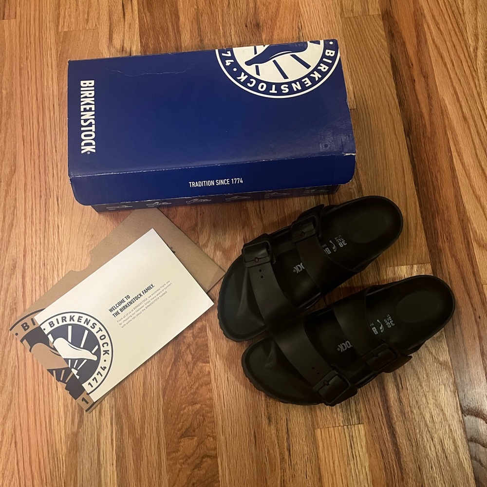 NWOT Black Birkenstock Arizona EVA